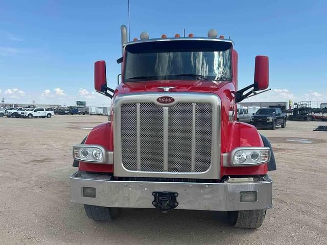 Image of Peterbilt 567 equipment image 1