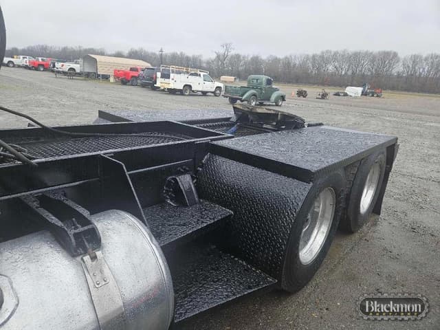 Image of Peterbilt 567 equipment image 1