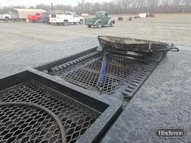 Image of Peterbilt 567 equipment image 4