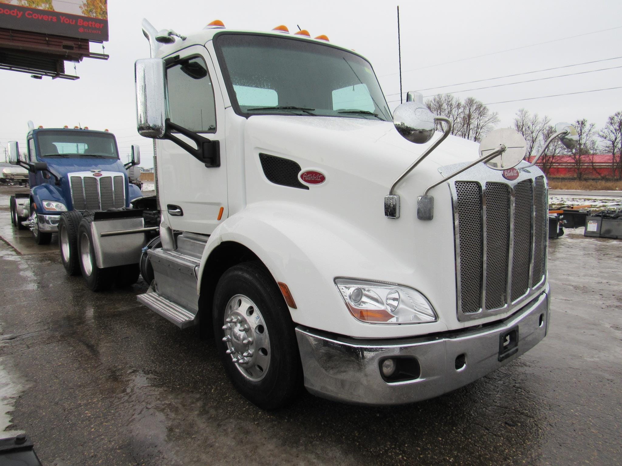 Main image Peterbilt 579