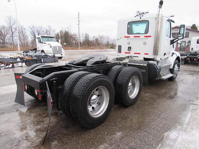 Image of Peterbilt 579 equipment image 3