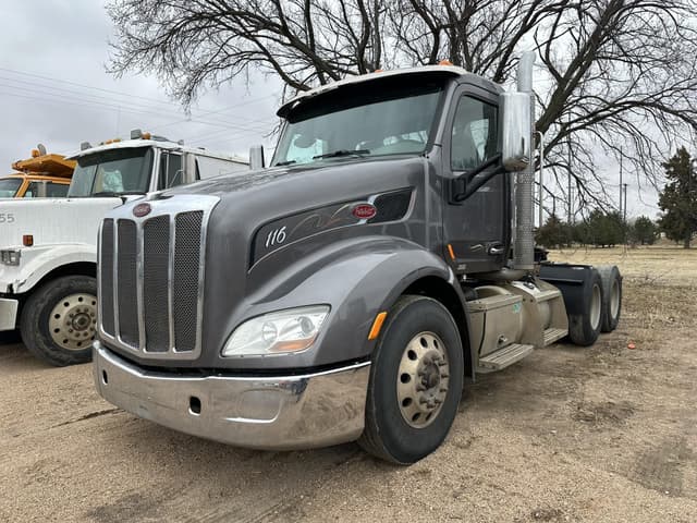 Image of Peterbilt 579 equipment image 1