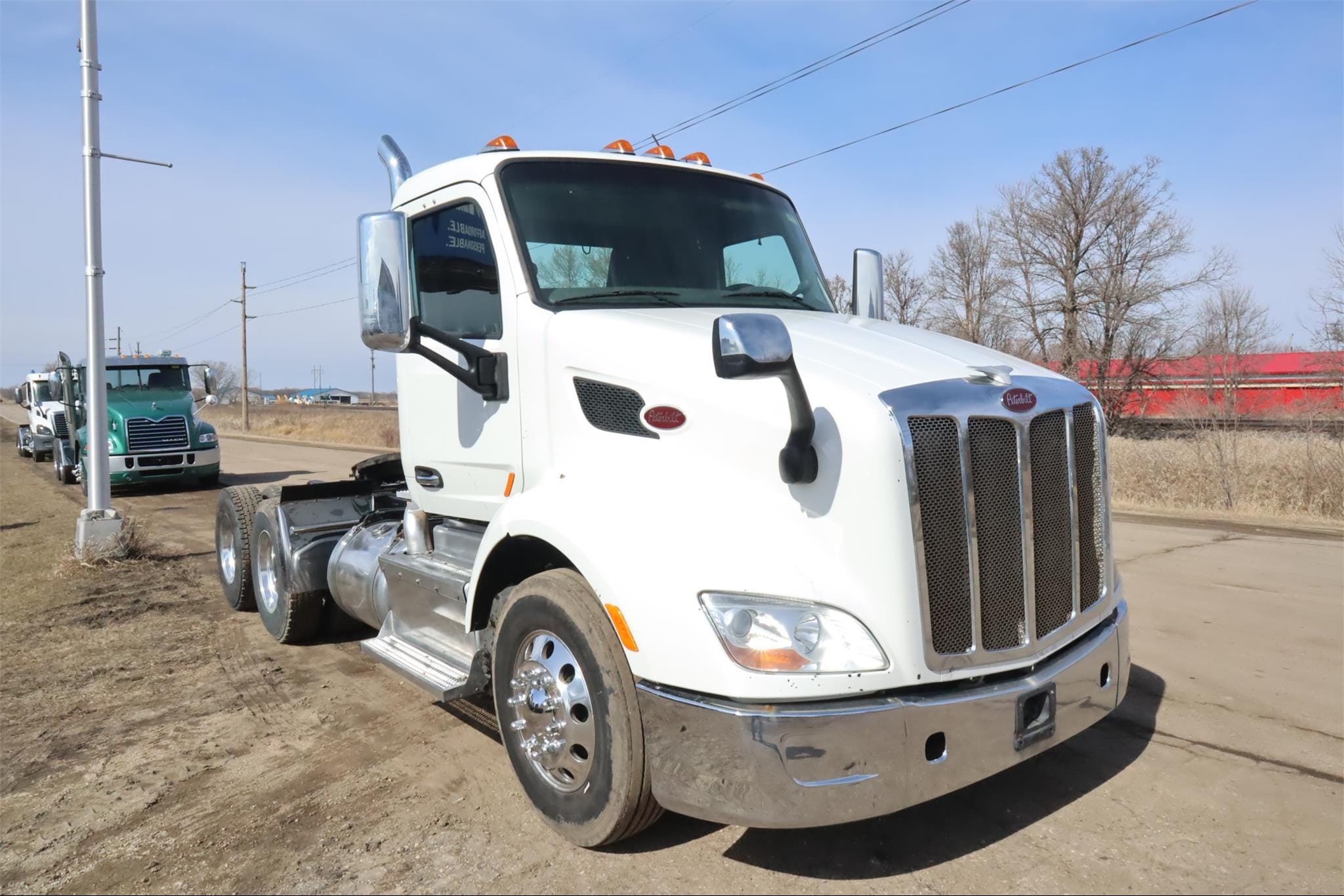 2015 Peterbilt 579 Equipment Image0