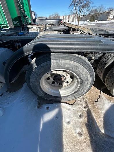 Image of Peterbilt 579 equipment image 3