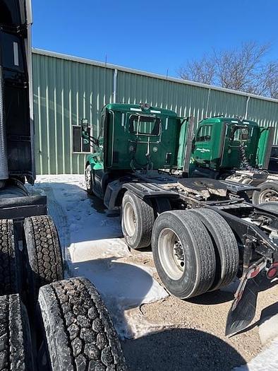 Image of Peterbilt 579 equipment image 4