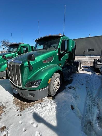 Image of Peterbilt 579 Primary image