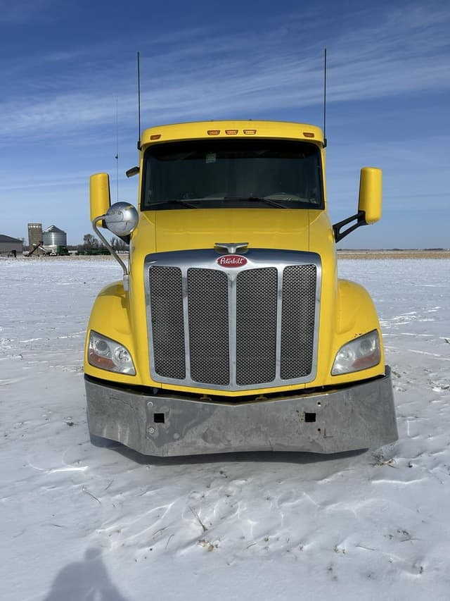 Image of Peterbilt 579 equipment image 1