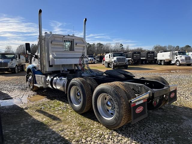 Image of Peterbilt 579 equipment image 3