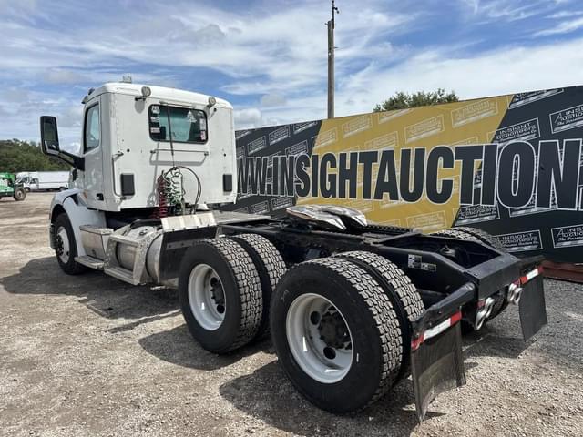 Image of Peterbilt 579 equipment image 1