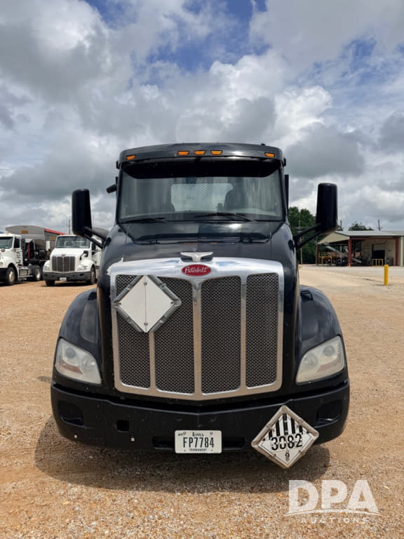 Image of Peterbilt 579 equipment image 1