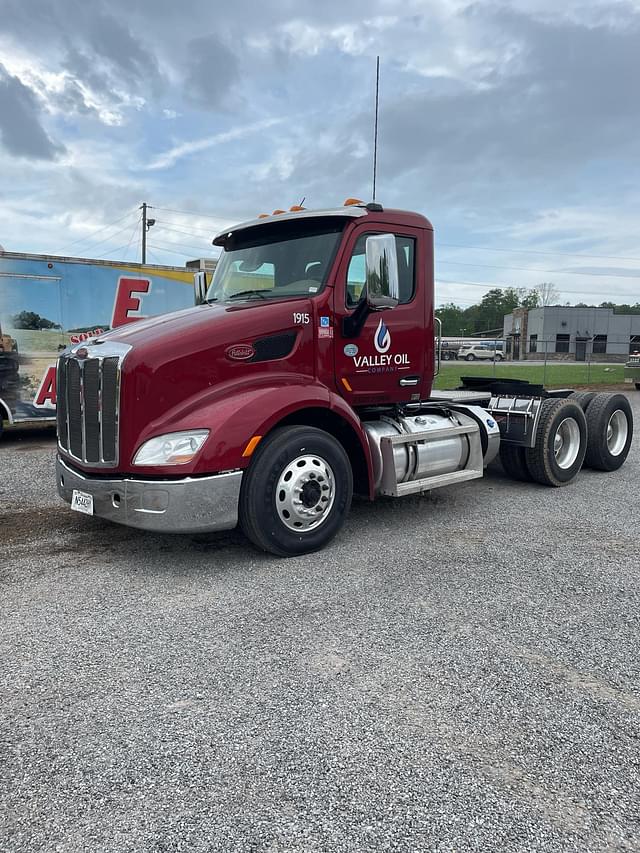 Image of Peterbilt 579 equipment image 2