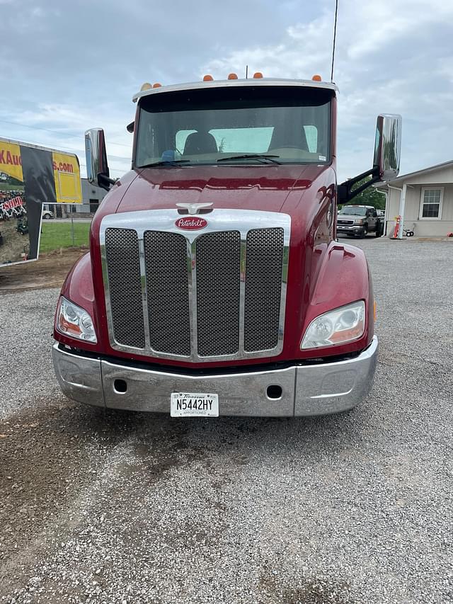 Image of Peterbilt 579 equipment image 3