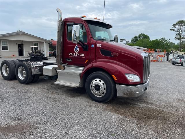 Image of Peterbilt 579 equipment image 1