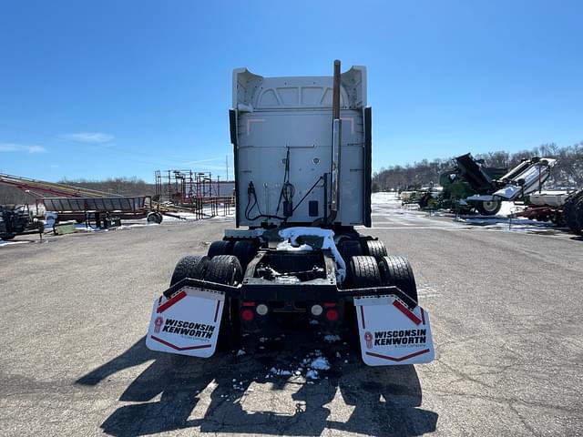 Image of Peterbilt 579 equipment image 4