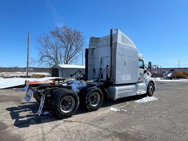 Image of Peterbilt 579 equipment image 3