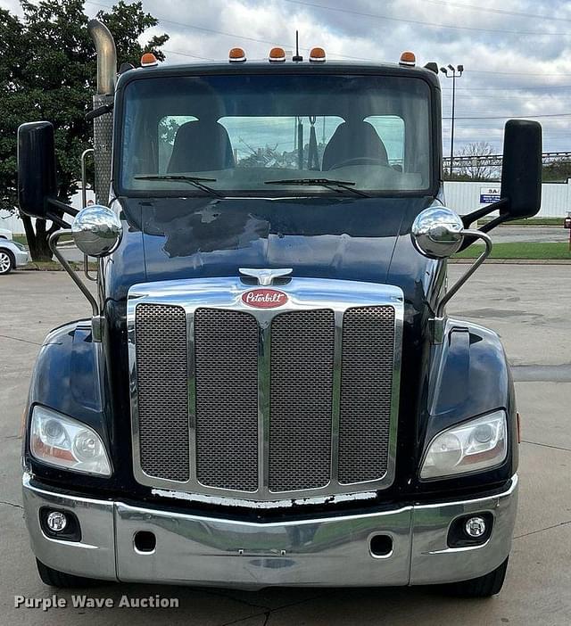 Image of Peterbilt 579 equipment image 1