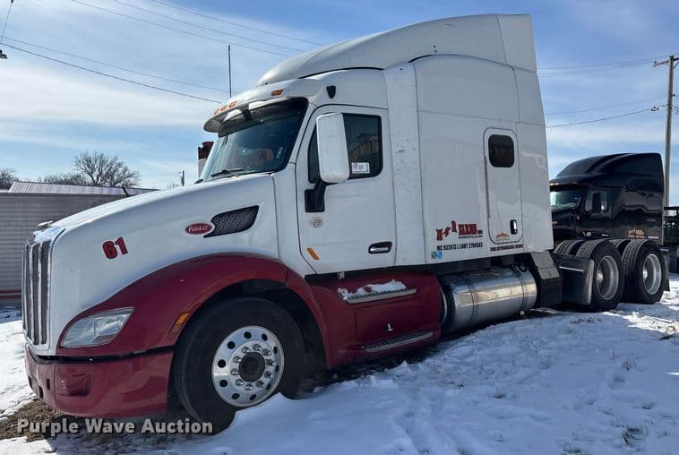 Image of Peterbilt 579 Primary image