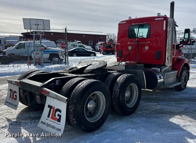 Image of Peterbilt 579 equipment image 4