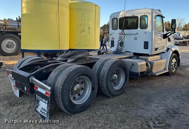 Image of Peterbilt 579 equipment image 3