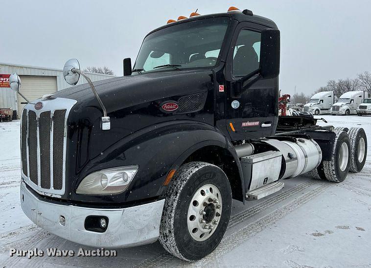 Image of Peterbilt 579 Primary image