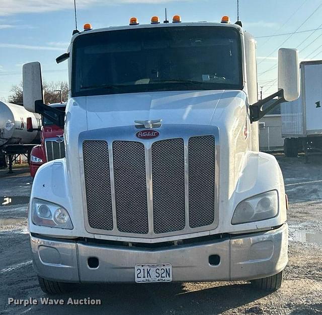 Image of Peterbilt 579 equipment image 1