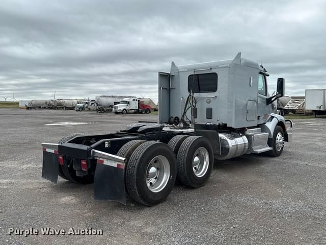 Image of Peterbilt 579 equipment image 4