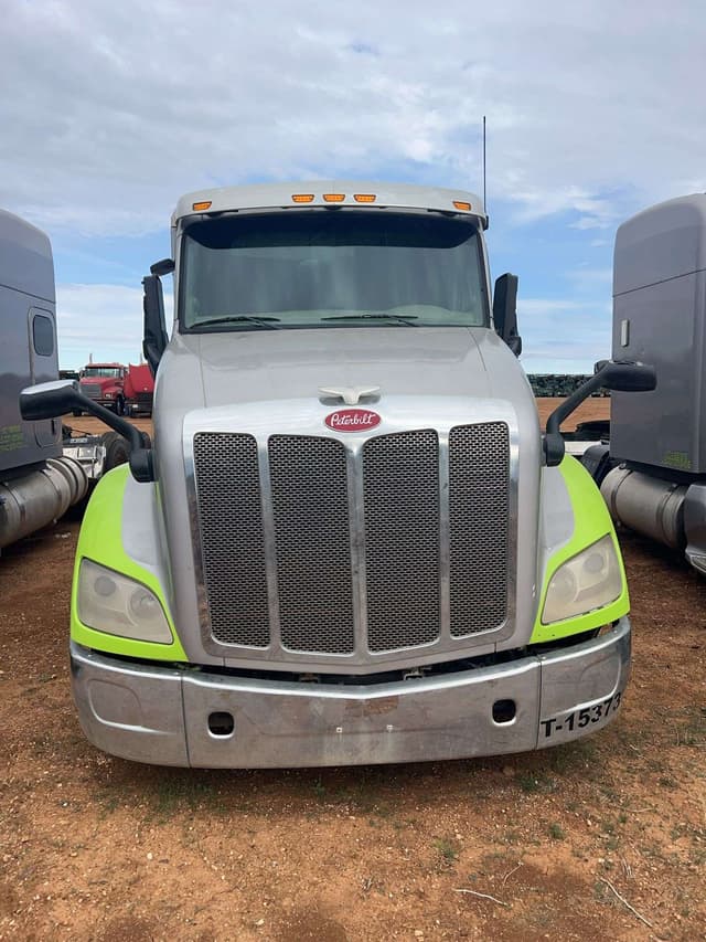 Image of Peterbilt 579 equipment image 1