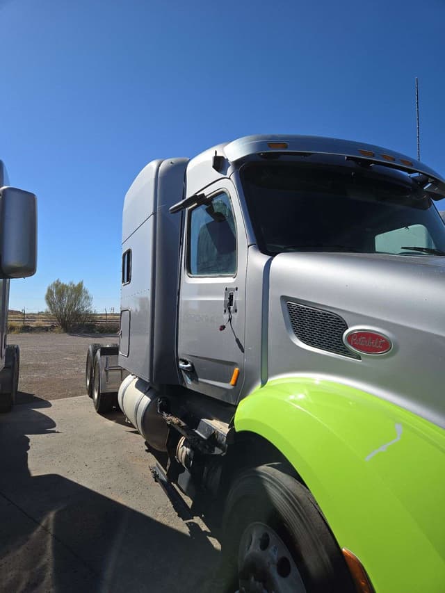 Image of Peterbilt 579 equipment image 4