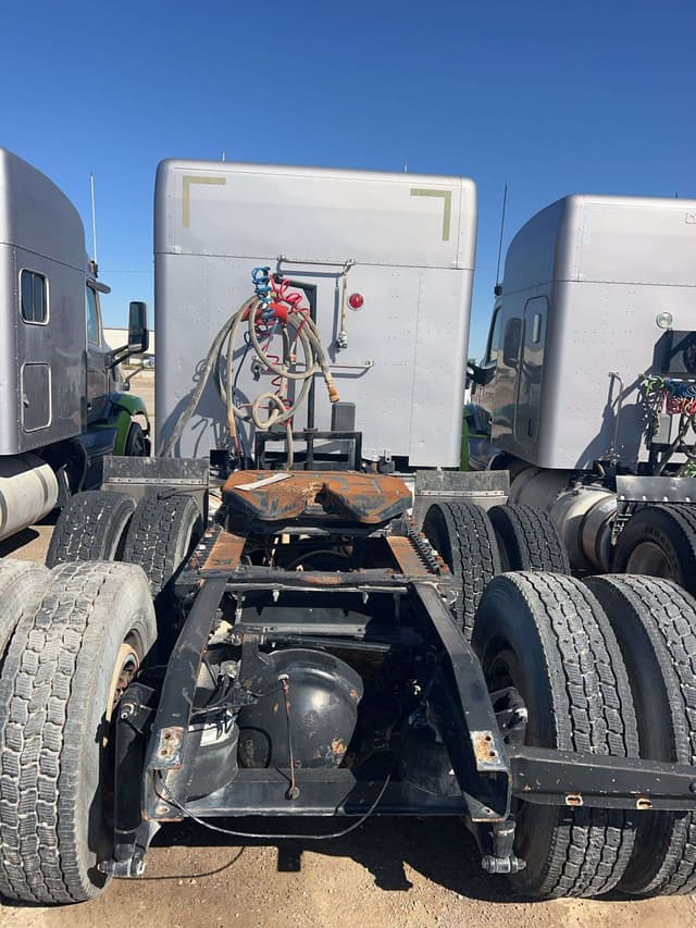 Image of Peterbilt 579 equipment image 4