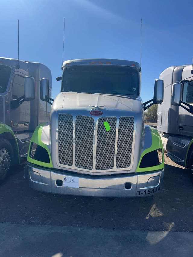 Image of Peterbilt 579 equipment image 2