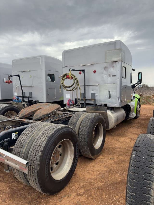 Image of Peterbilt 579 equipment image 3