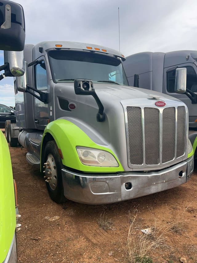 Image of Peterbilt 579 equipment image 2