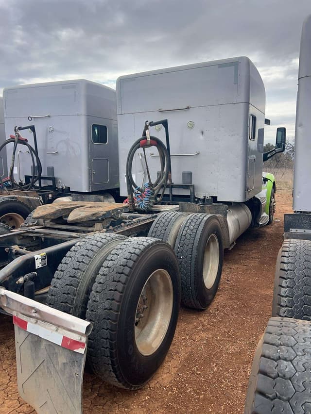 Image of Peterbilt 579 equipment image 3