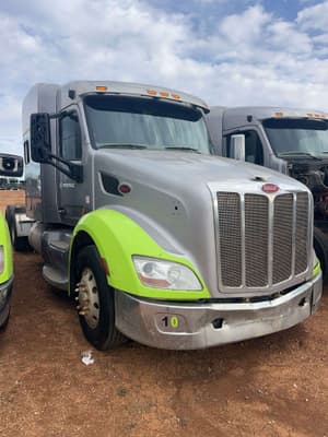 2015 Peterbilt 579 Image