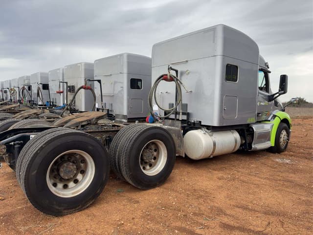 Image of Peterbilt 579 equipment image 3