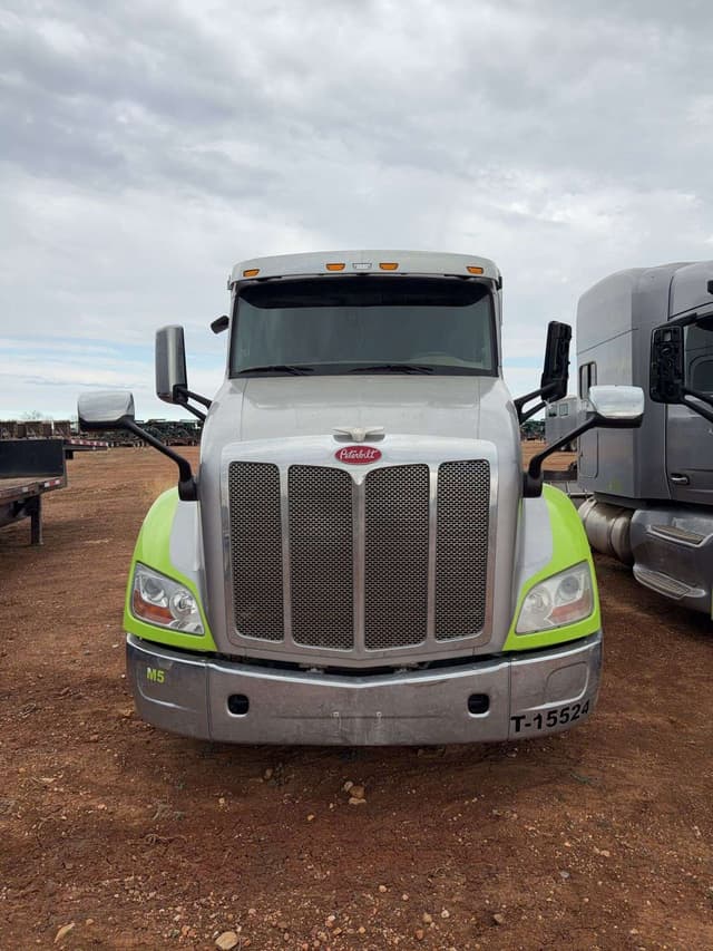 Image of Peterbilt 579 equipment image 2