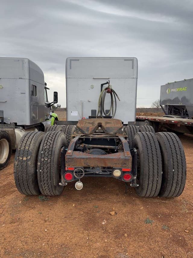 Image of Peterbilt 579 equipment image 4