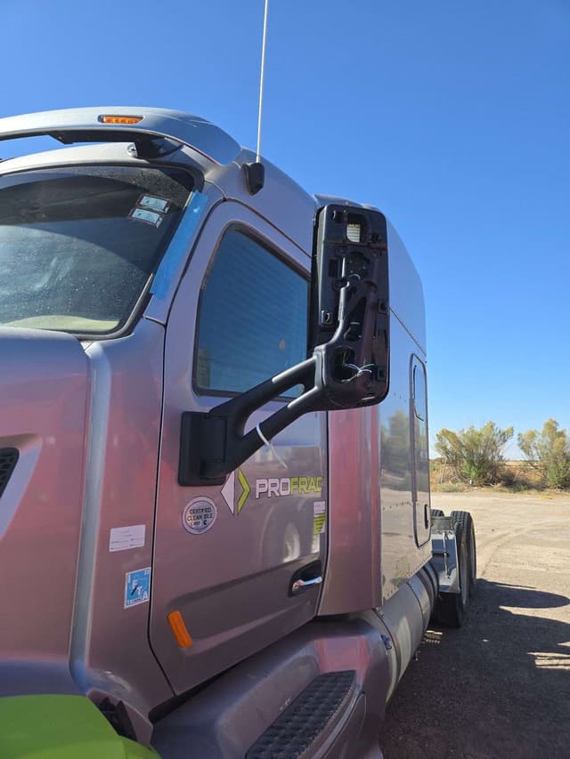 Image of Peterbilt 579 equipment image 4