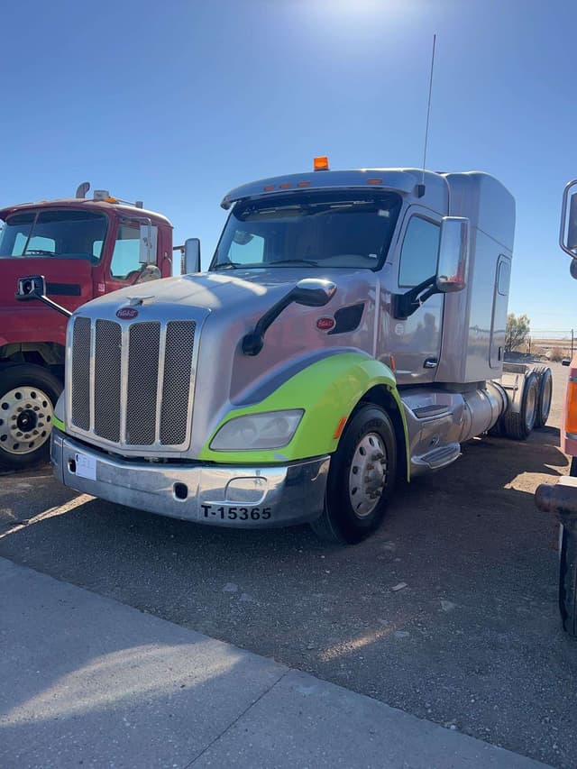 Image of Peterbilt 579 equipment image 1