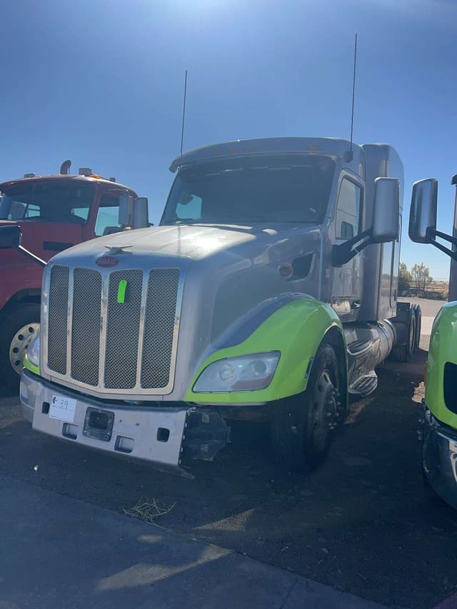 Image of Peterbilt 579 equipment image 1