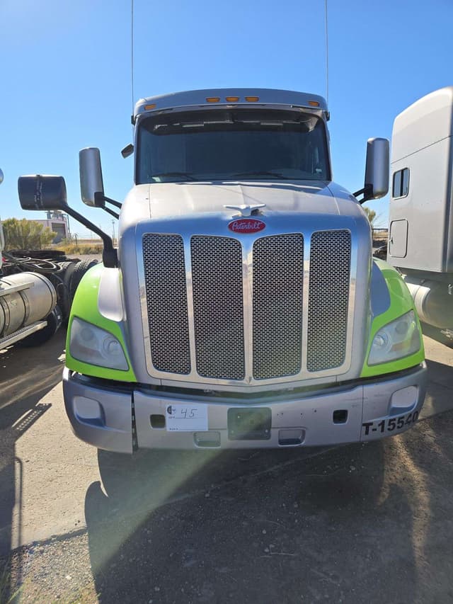 Image of Peterbilt 579 equipment image 3