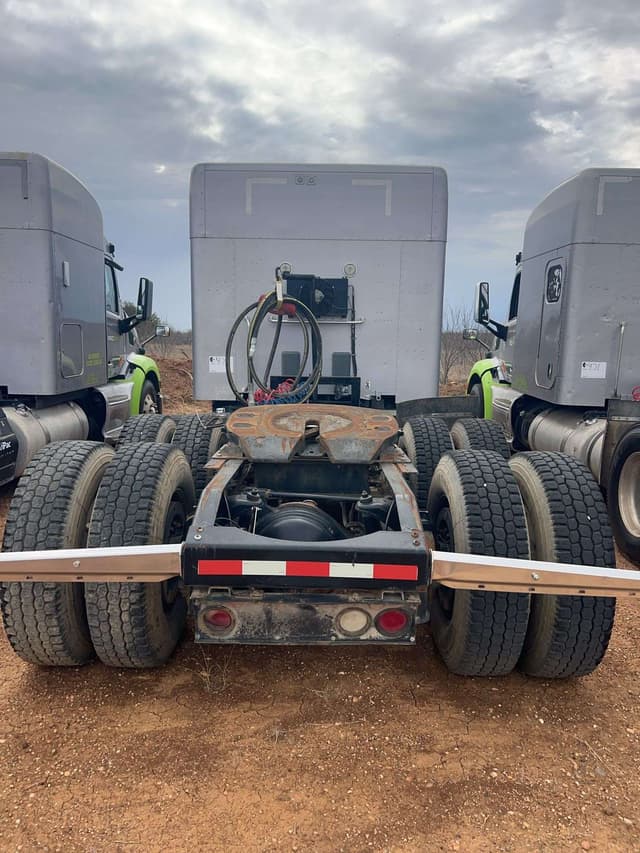 Image of Peterbilt 579 equipment image 4