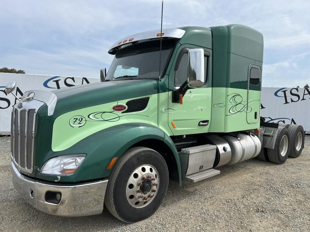 2015 Peterbilt 579 Equipment Image0
