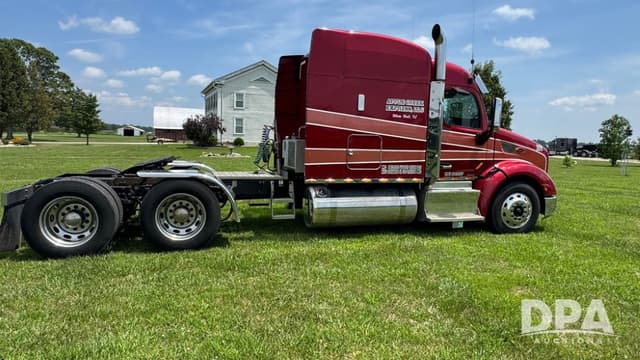 Image of Peterbilt 579 equipment image 4