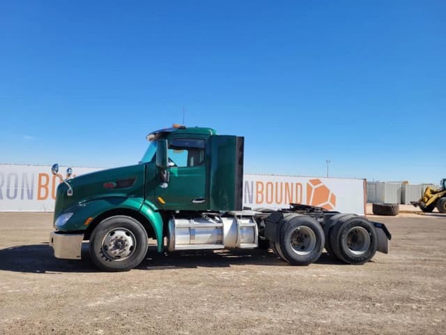 Image of Peterbilt 579 equipment image 1