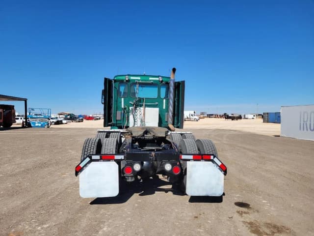 Image of Peterbilt 579 equipment image 3