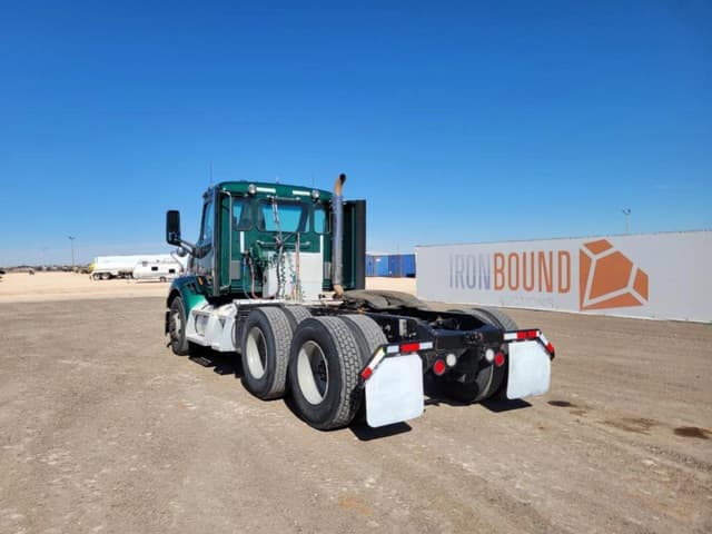 Image of Peterbilt 579 equipment image 2