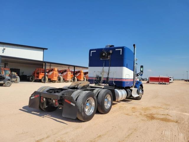 Image of Peterbilt 579 equipment image 4