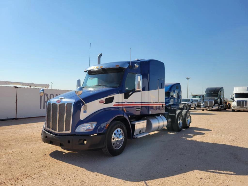 Image of Peterbilt 579 Primary image