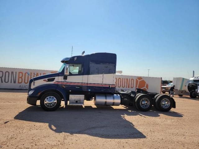 Image of Peterbilt 579 equipment image 1